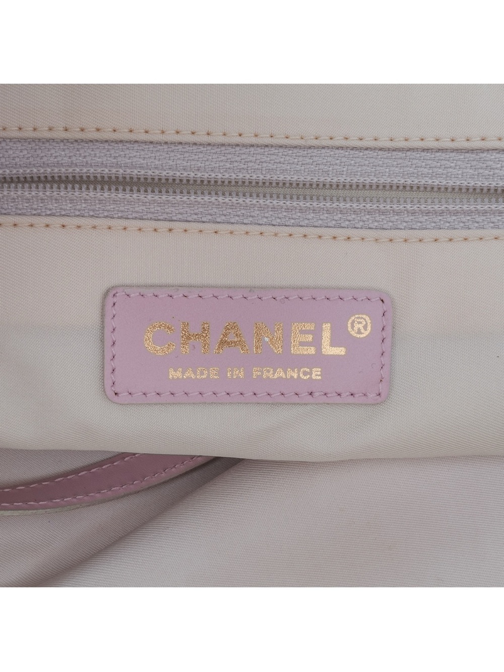 CHANEL CC logo Pink Tote - Picture 8 of 14